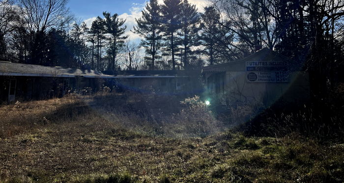 Star Lite Motel - Nov 25 2022 (newer photo)